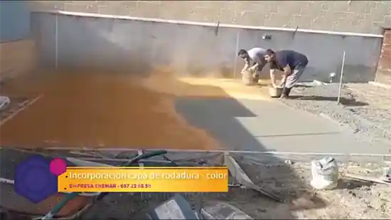 Cómo aplicar el color para hormigón impreso