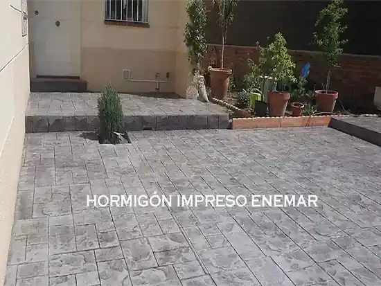 Instaladores de hormigón impreso en Chiloeches
